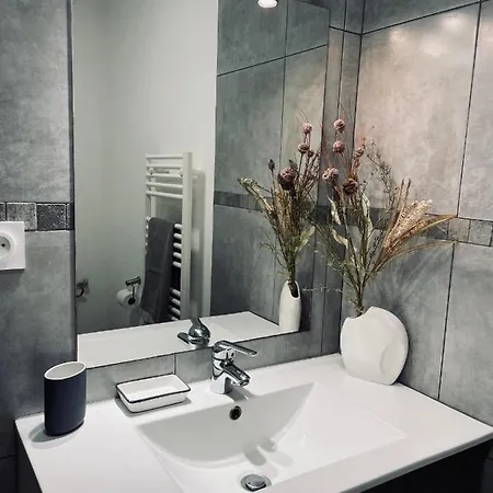 T2 Calme Avec Vue Et Borne De Recharge Sur Demande