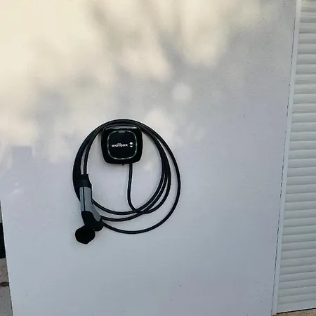 T2 Calme Avec Vue Et Borne De Recharge Sur Demande * Бастия