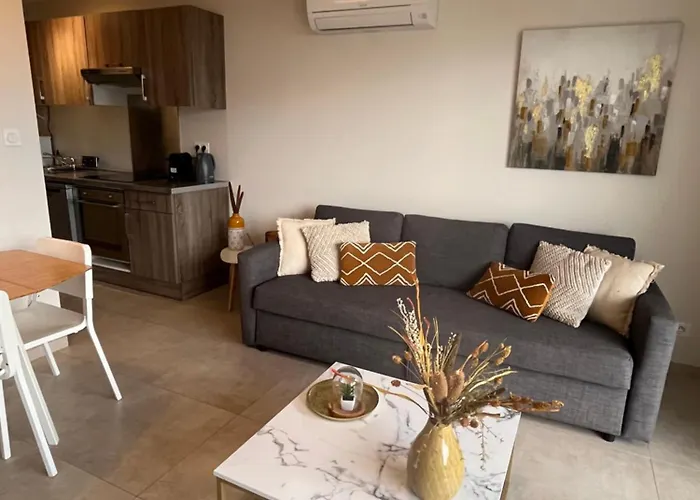 Apartmán T2 Calme Avec Vue Et Borne De Recharge Sur Demande *